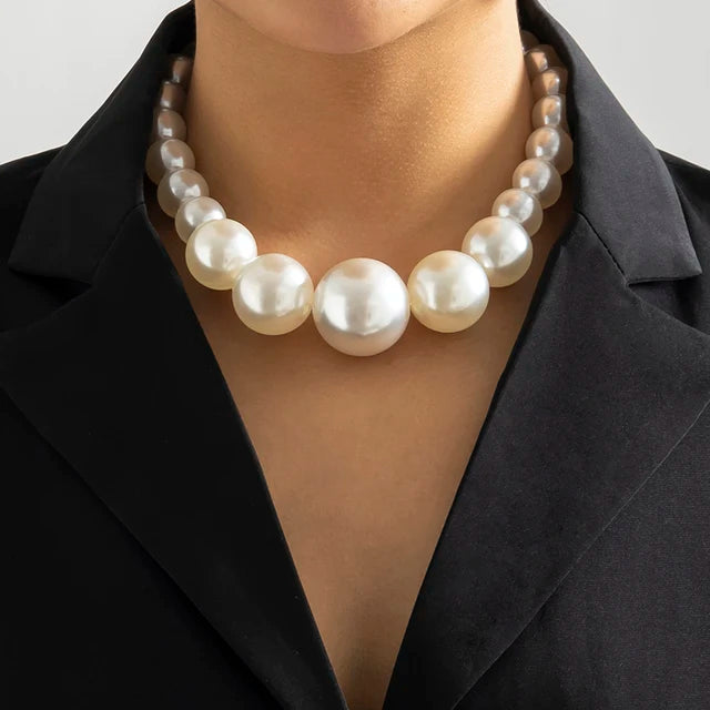 Statement Imitation Pearl Choker