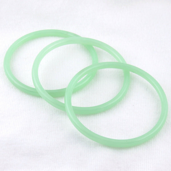 Thin Light Green Jade Bangle