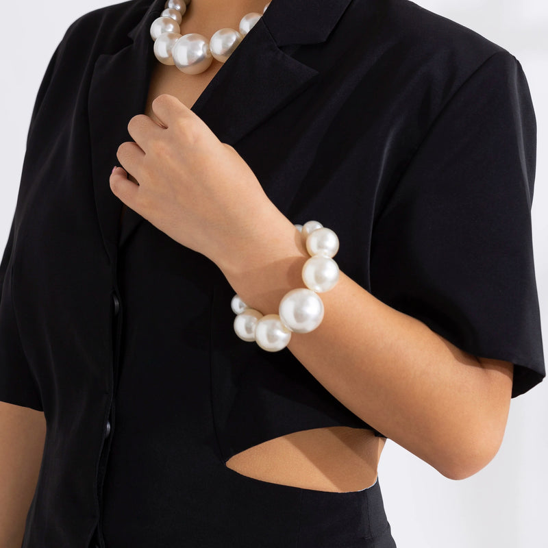 Statement Imitation Pearl Choker