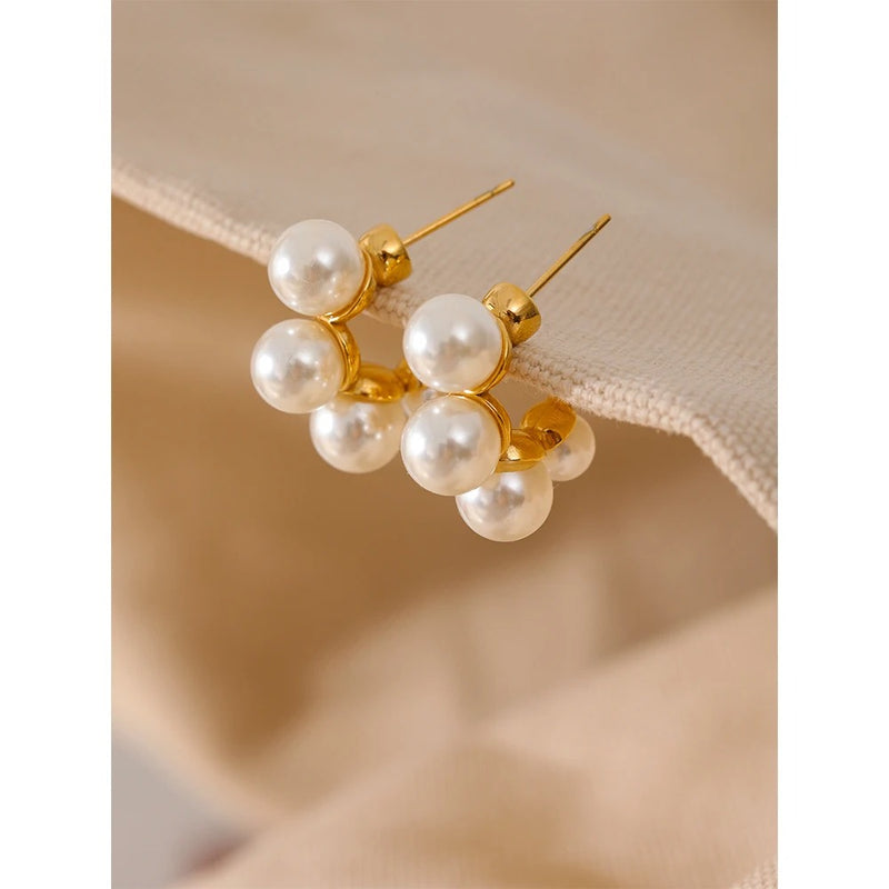 Minimalist Round Pearl Earrings