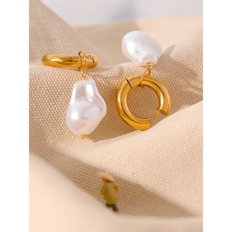 Circle Drop Pearls Earrings