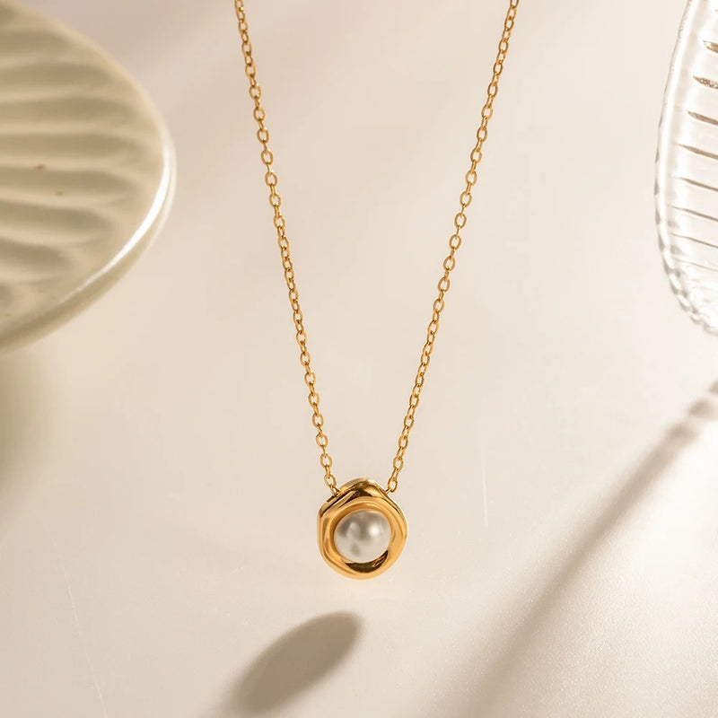 Pearl Pendant Necklace