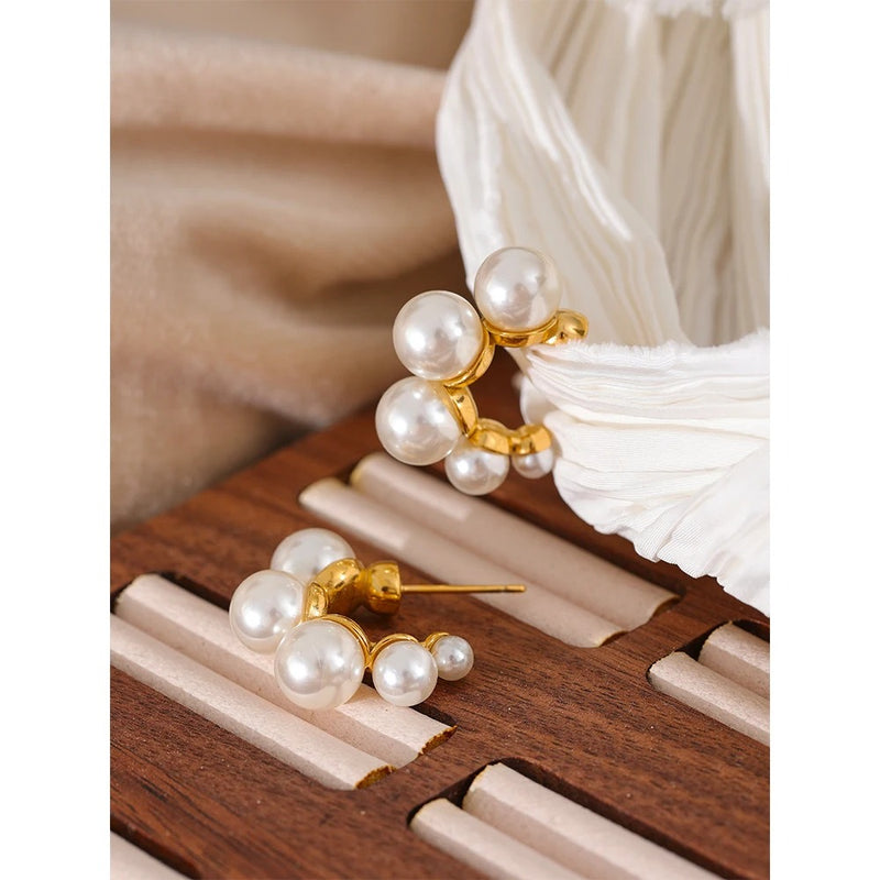 Minimalist Round Pearl Earrings