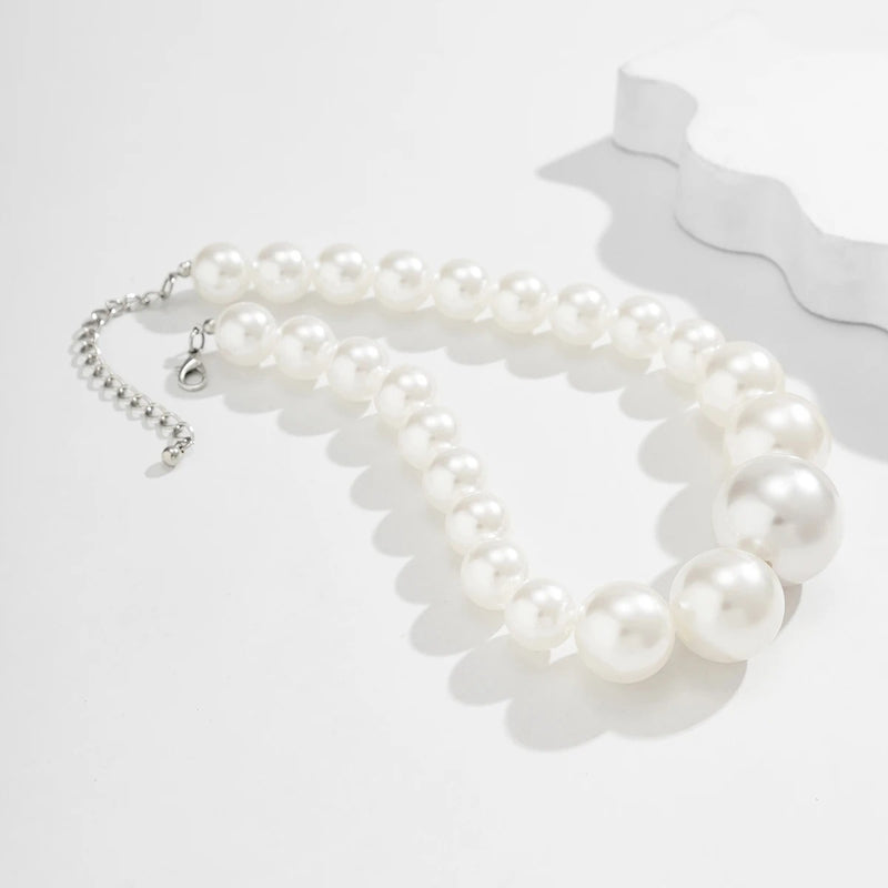 Statement Imitation Pearl Choker