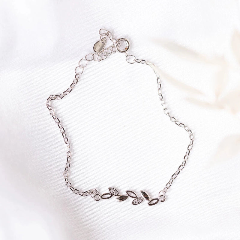 Sterling Silver Dainty Leaf Bracelet