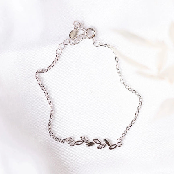 Sterling Silver Dainty Leaf Bracelet