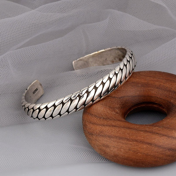 Geometric Oval Pattern cuff