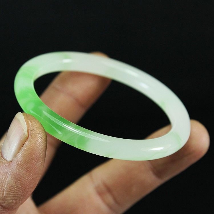 Natural Green Jade Bangle